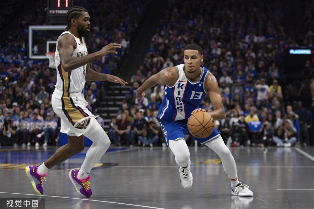 俱乐部的 俱乐部的