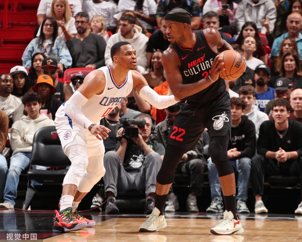 球迷们关注 球迷们关注